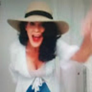 Meet your Posher, Christine